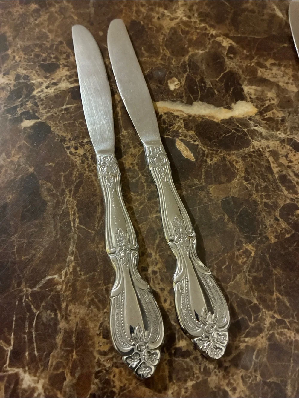 Glossy Stainless Steel Cambridge Renaissance Set Of 5 Dinner Knives